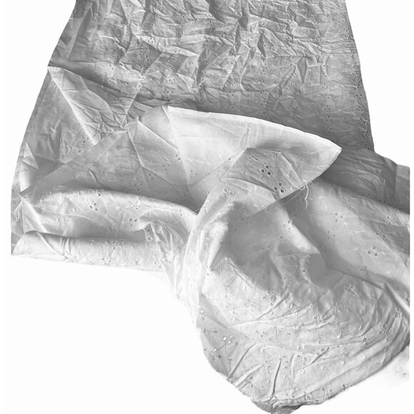 White Cotton Eyelet Lace Fabric Floral Embroidered 3.88 Yards X 44" Sewing - Picture 5 of 8